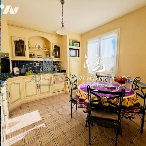 MAISON DE PLAIN-PIED SUR 1200 M²