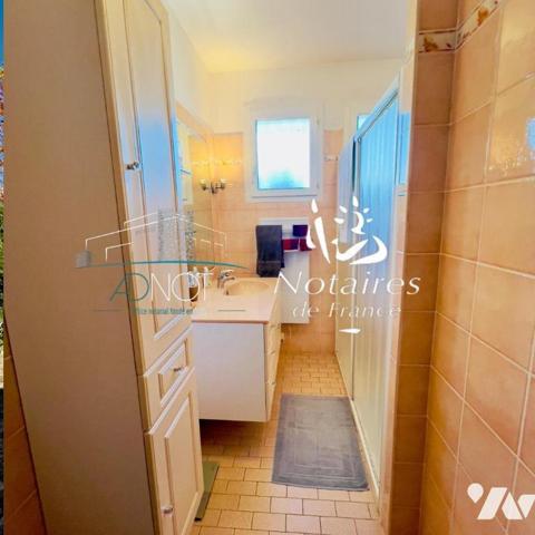 MAISON DE PLAIN-PIED SUR 1200 M²