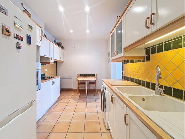 Appartement Marseille 5 pièce(s) 164.5 m2