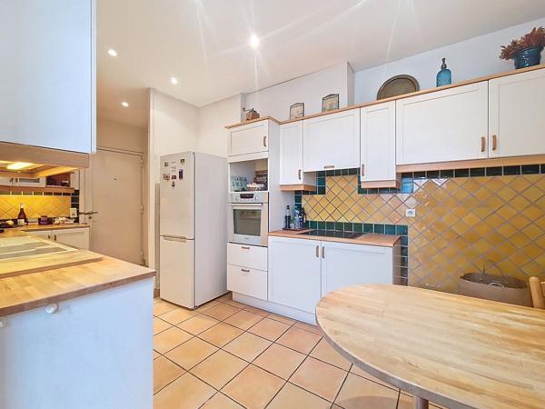 Appartement Marseille 5 pièce(s) 164.5 m2