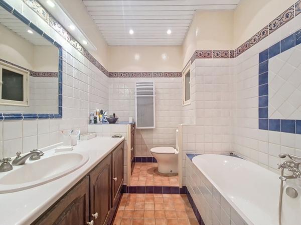 Appartement Marseille 5 pièce(s) 164.5 m2