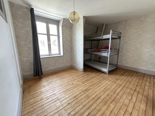 Maison à vendre |  Le Châtelet |  8 pièces | 206 m²