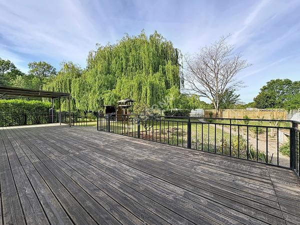 Maison de plain-pied avec un grand jardin à 30 min de Tours