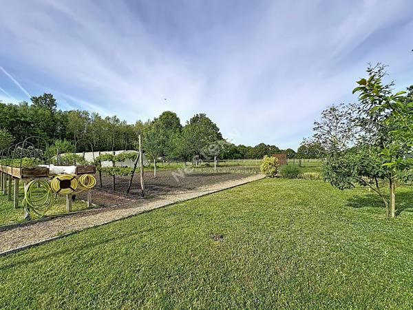 Maison de plain-pied avec un grand jardin à 30 min de Tours