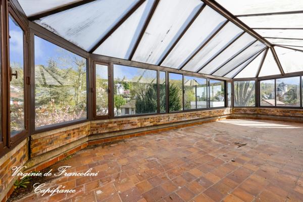 A vendre-Propriété avec Vue sur la Marne–Parc Arboré, Pavillon Indépendant & Berge Privative-Parcelle de 1890m2-304 m2