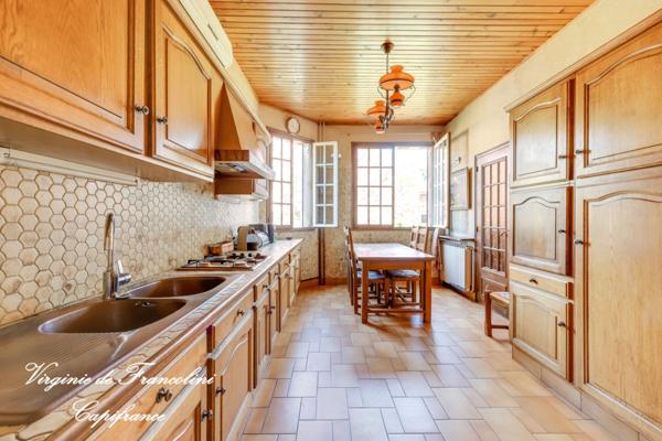 A vendre-Propriété avec Vue sur la Marne–Parc Arboré, Pavillon Indépendant & Berge Privative-Parcelle de 1890m2-304 m2