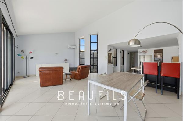 Exclusivité. Penthouse 150m² avec terrasse vue Tour de Constance