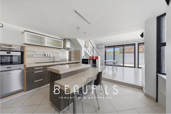 Exclusivité. Penthouse 150m² avec terrasse vue Tour de Constance