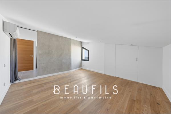 Exclusivité. Penthouse 150m² avec terrasse vue Tour de Constance