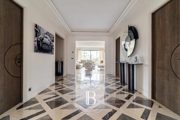 Paris 16ème, Appartement 2 Chambres -  195 m² à vendre
