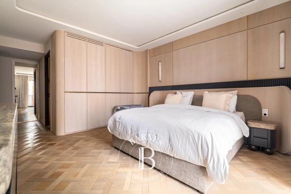Paris 16ème, Appartement 2 Chambres -  195 m² à vendre