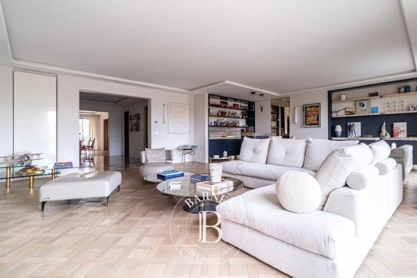 Paris 16ème, Appartement 2 Chambres -  195 m² à vendre