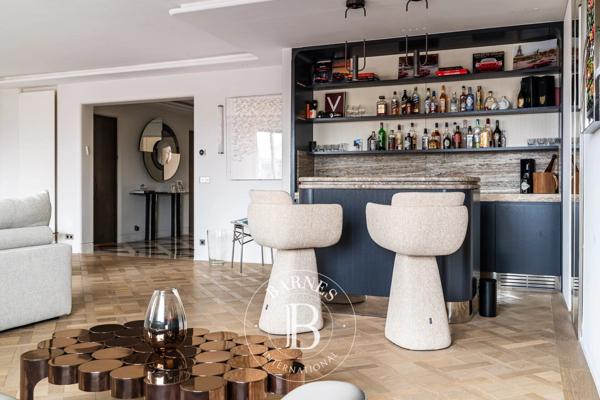 Paris 16ème, Appartement 2 Chambres -  195 m² à vendre