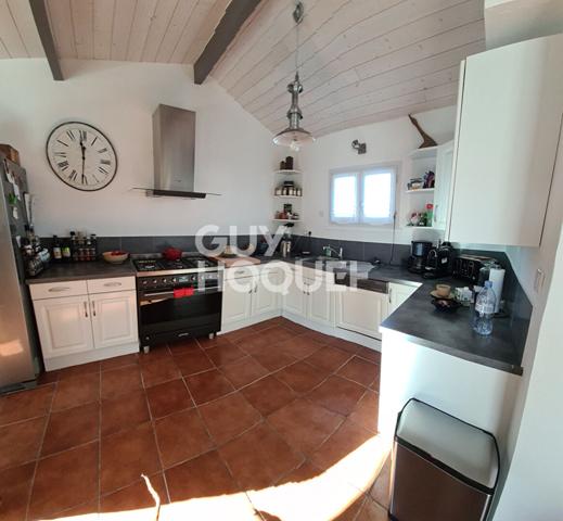 A vendre proche plage à SAINT MARTIN DE RE