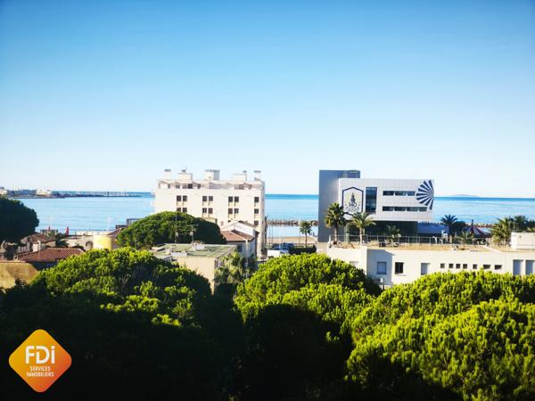 CENTRE VILLE - PORT ROYAL - DERNIER ETAGE VUE MER AVEC PARKI