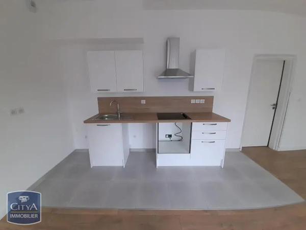 Appartement à louer 2 pièces 56.1m²