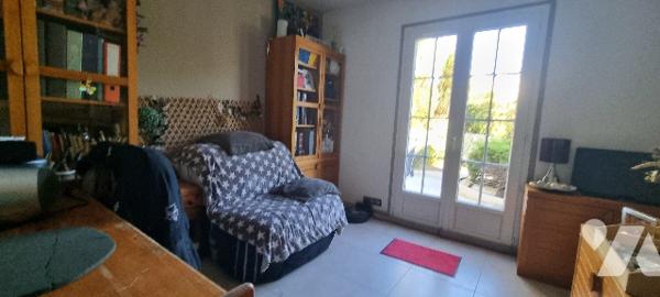 Une maison à usage d'habitation située à ABLEIGES (Val d'Oise).