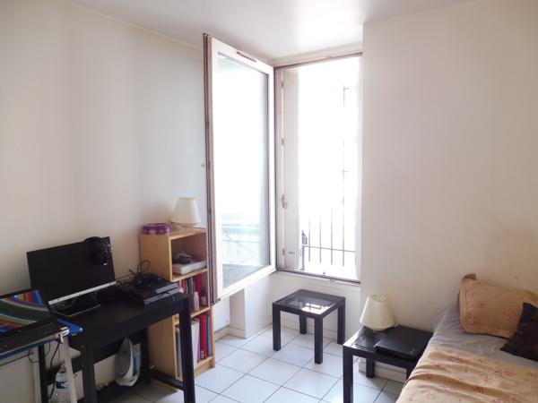 Studio
                                                                                                                                                                                                                                                                                                                        1 pièce(s)                                                                                                                                                                                                                                                                                                                              13  m²