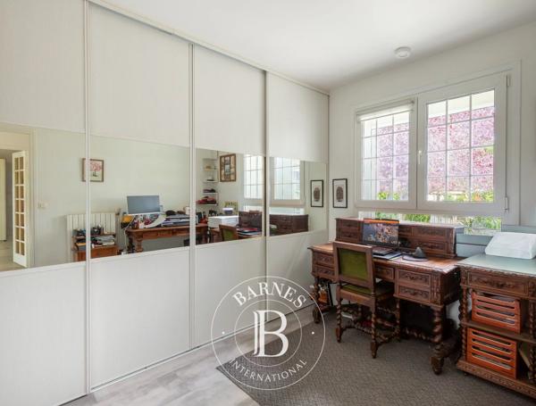 Saint-Germain-en-Laye, Maison 5 Chambres -  220 m² à vendre