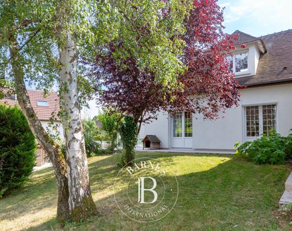 Saint-Germain-en-Laye, Maison 5 Chambres -  220 m² à vendre
