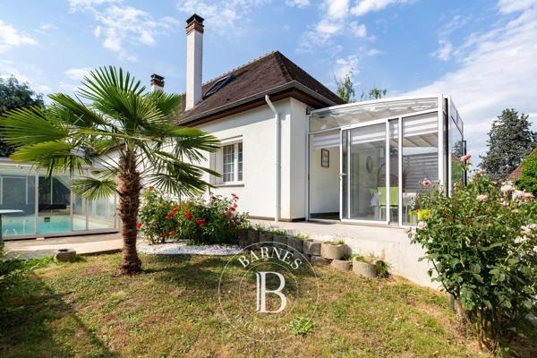Saint-Germain-en-Laye, Maison 5 Chambres -  220 m² à vendre