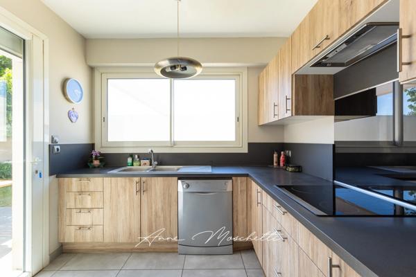 Maison de Type 6 dans un écrin de verdure située à FOS SUR MER - 1600 M2 de terrain