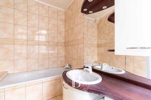Paris 16ème, Appartement 2 Chambres -  68 m² à vendre