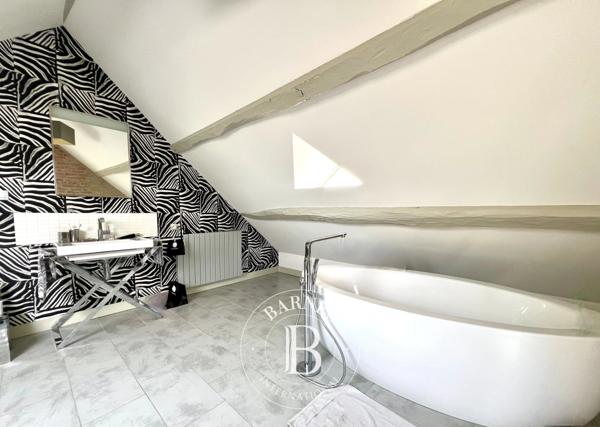 Descartes, Propriété 7 Chambres  à vendre