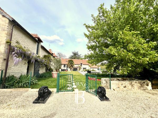 Descartes, Propriété 7 Chambres  à vendre