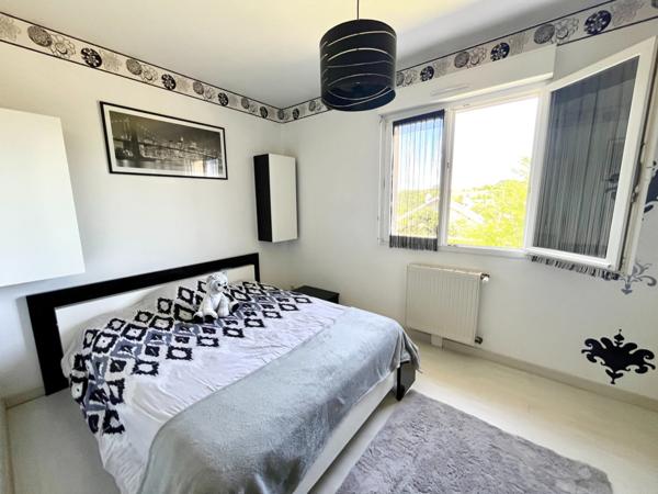 Maison T6 très bien entretenue secteur résidentiel