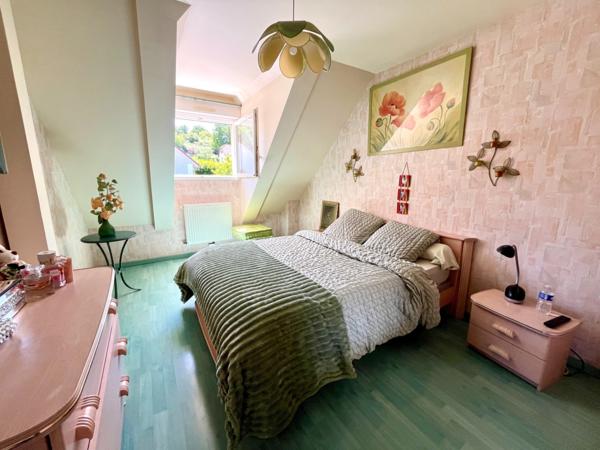 Maison T6 très bien entretenue secteur résidentiel