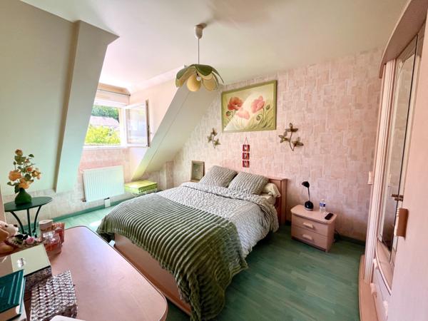 Maison T6 très bien entretenue secteur résidentiel