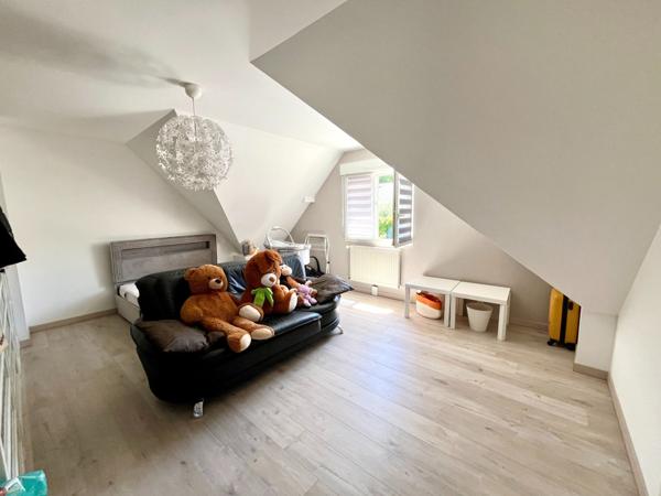 Maison T6 très bien entretenue secteur résidentiel