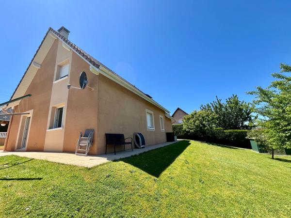 Maison T6 très bien entretenue secteur résidentiel