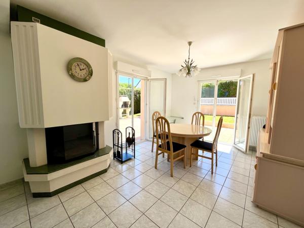 Maison T6 très bien entretenue secteur résidentiel