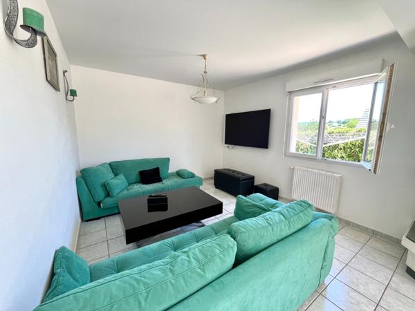 Maison T6 très bien entretenue secteur résidentiel