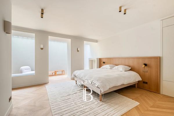 Paris 7ème, Appartement 3 Chambres -  180 m² à vendre