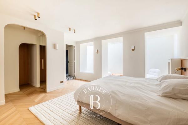 Paris 7ème, Appartement 3 Chambres -  180 m² à vendre