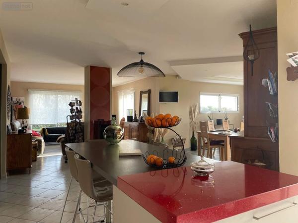 Maison à vendre à Mayenne en Mayenne (53100), ref : 046/794