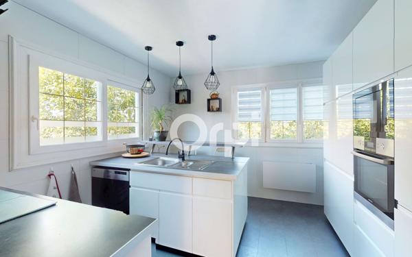 Maison à vendre    6 pièces • 197,25 m2 Villemer