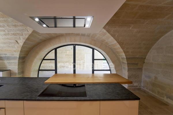 Á UZES (30) Propriété d’Exception à Deux Pas de la Place aux Herbes