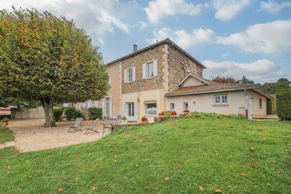 Maubec, Propriété 10 Chambres -  462 m² à vendre