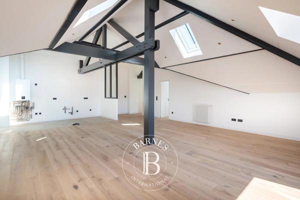 Saint-Germain-en-Laye, Appartement 2 Chambres -  105 m² à vendre