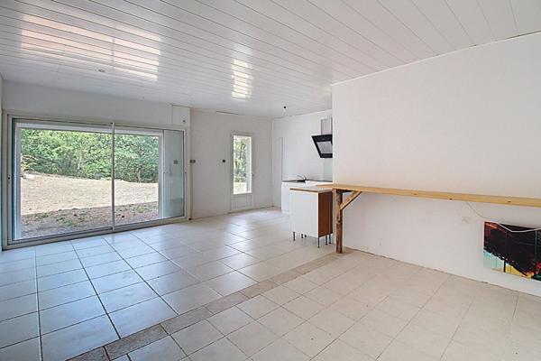 A VENDRE Maison spacieuse avec PISCINE et terrain clos et arboré de 4000m² - Un véritable coup de coeur !