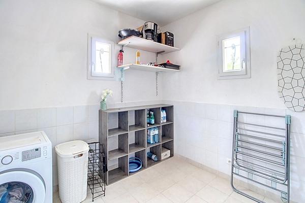 A VENDRE Maison spacieuse avec PISCINE et terrain clos et arboré de 4000m² - Un véritable coup de coeur !