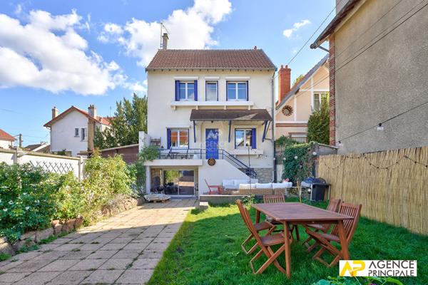 Maison Maisons-laffitte 5 pièce(s) 135.33 m2 €1 180 000 ** - Référence 4545