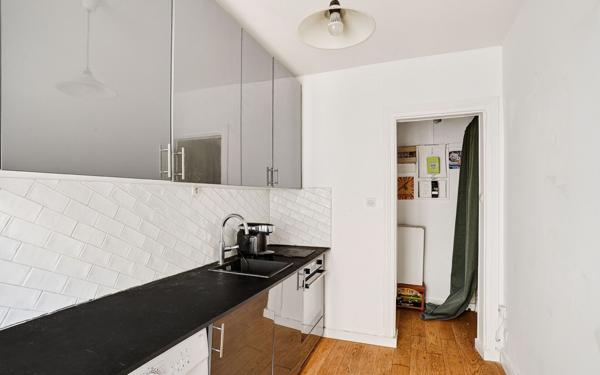 Appartement à vendre    2 pièces • 18,77 m2 Paris 18