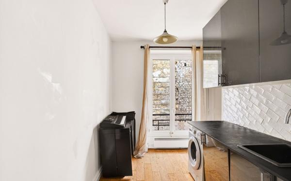 Appartement à vendre    2 pièces • 18,77 m2 Paris 18