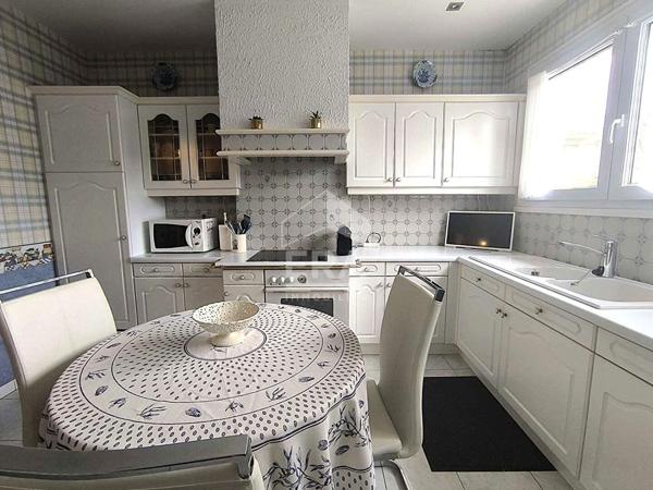 A rénover à  La Rochelle 4 pièce(s) 128.15 m2