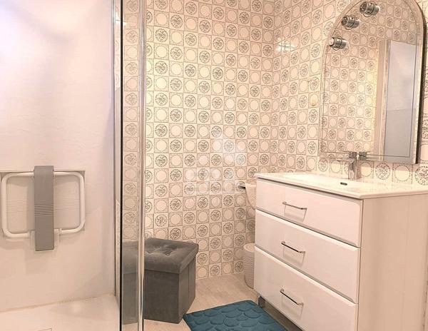 A rénover à  La Rochelle 4 pièce(s) 128.15 m2